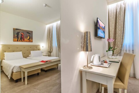 호텔 아카데미아