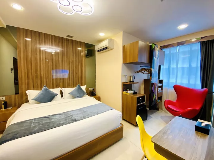 five/6 Hotel Splendour