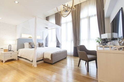 호텔  뉴브 헤리티지