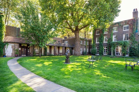 더 로열 파운데이션 오브 세인트 캐터린