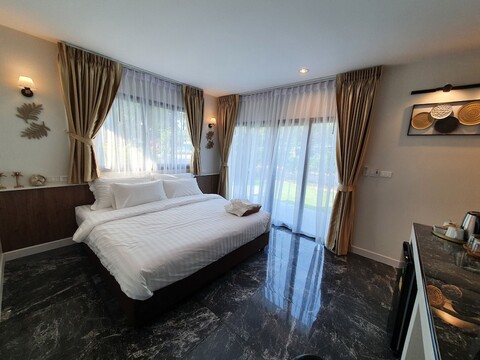 반잠주리 리조트 사타히프