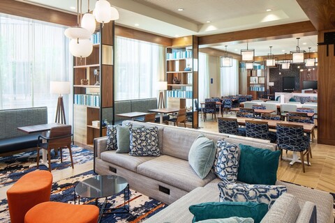 햄튼 인 보스턴 시포트 디스트릭트