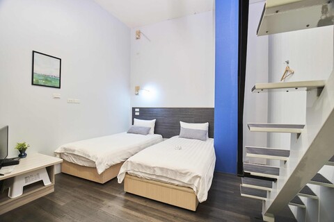 CH 플레이스 X 호텔