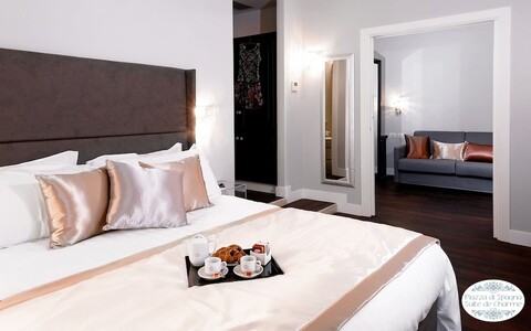 피아차 디 스파냐 수이테 데 카르메