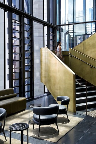 A 바이 아디나 시드니