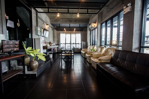 더 스카이 로프트 호텔