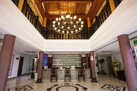 유롱 웨스트 레이크 코티지 리조트 호텔