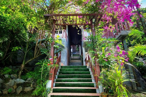 카냐 코지 방갈로 카타 비치