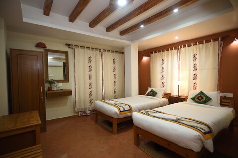 디 익조틱 하우스