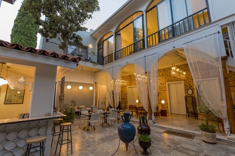 딜라이트 디럭스 호텔