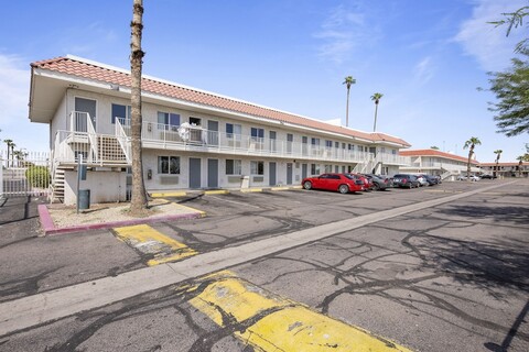 슈퍼 8 바이 윈덤 피닉스 웨스트