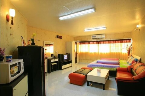 디럭스 앳 파퓰러 콘도