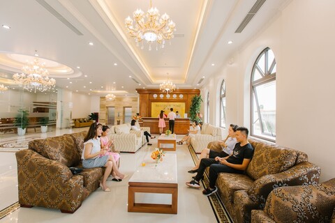 하 룽 뉴 데이 호텔