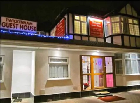 트위커넘 게스트 하우스