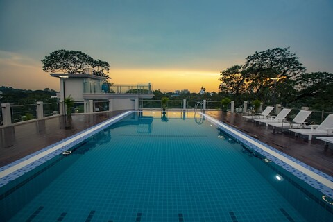 프레스티지 레지던스 - 골든 밸리에 위치