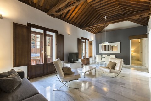 투안피트리온 엘비라 스위트