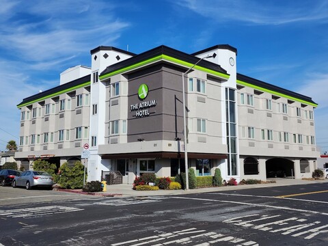 더 아트리움 호텔
