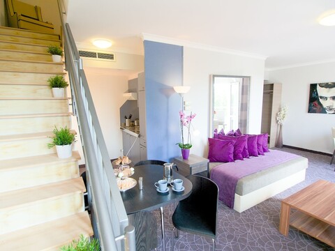 24아워즈 아파트먼트 호텔