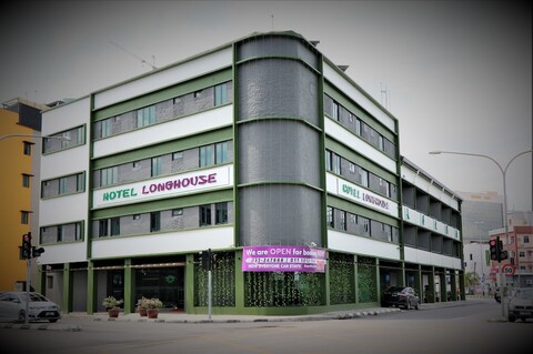 Hotel Longhouse