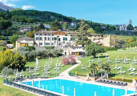 호텔 빌라 카리올라