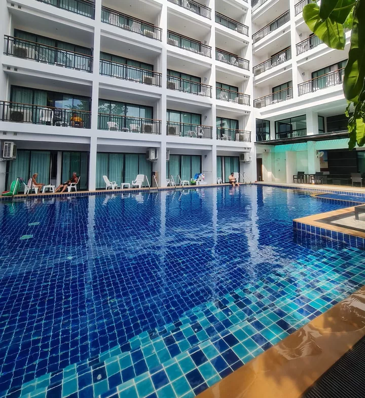 Paripas Patong Resort