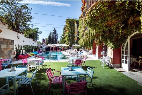 호텔 로스 앤젤레스, 그라나다