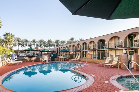 킹스 인 아나하임  앳 더 파크 & 컨벤션 센터