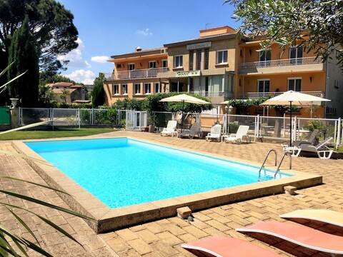 오텔 르 클레몽 V