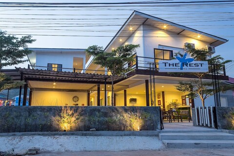 더 레스트 호텔