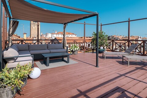 라 피네스트라 술레 베카리에