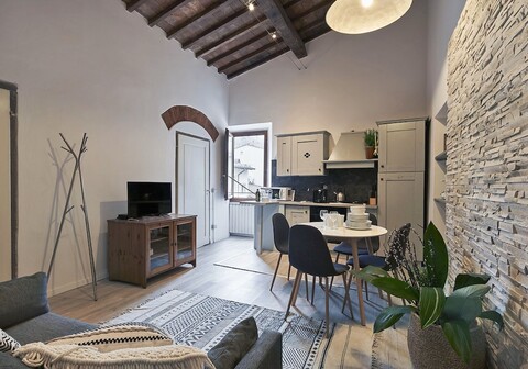 어 퓨 스텝스 투 더 두오모 뷰티풀 2BD 아파트