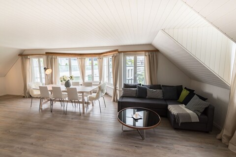 뢰벤플라쯔 아파트먼트 니어 스테이션 바이 에어홈