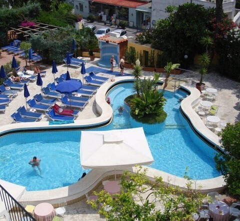 호텔 로얄 테르메