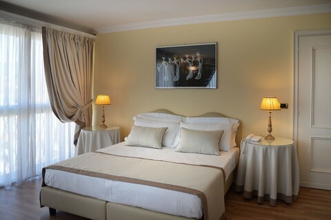 엠버시아토리 팰리스