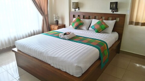 뇨만 바드리 홈스테이