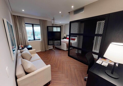 이스탄플라자 푼샬 - 파리아 리마