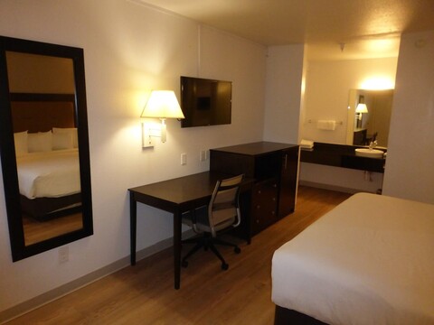 레드 루프 인 휴스턴 - 저지 빌리지