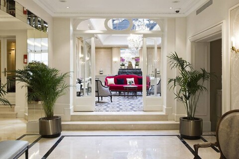 호텔 생페테르스부르 오페라 & 스파