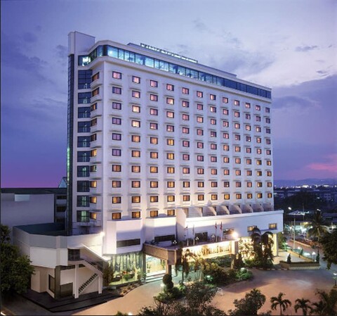 란나 팰리스 2004 호텔