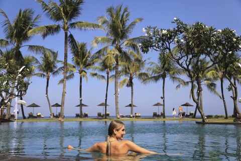 더 사마야 스미냑