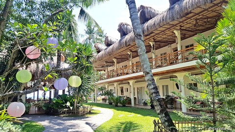 마이크스 다우인 비치 리조트