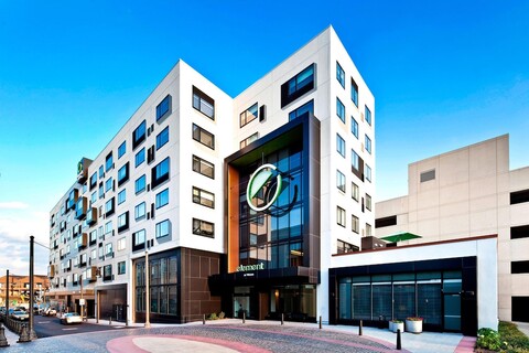 엘레먼트 해리슨 - 뉴어크