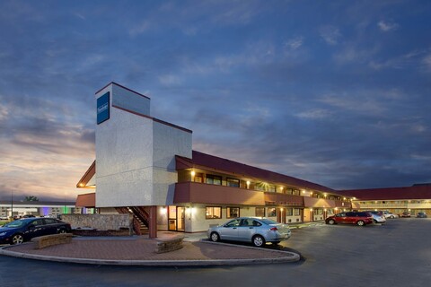 트래블로지 바이 윈덤 시카고 - 사우스 홀랜드