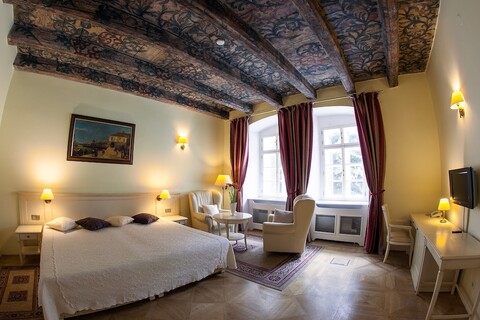 틴 야드 레지던스