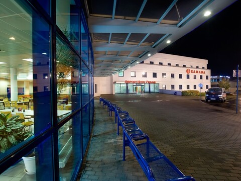 라마다 바이 윈덤 에어포트 프라하