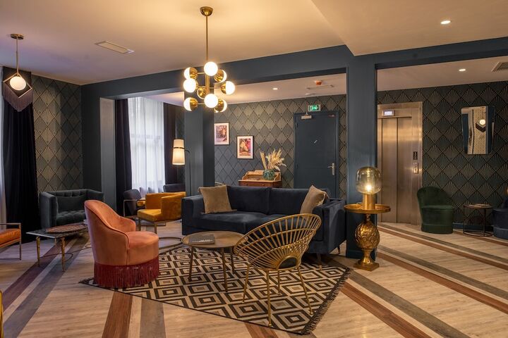 Work From Here at Bristol Hotel-i