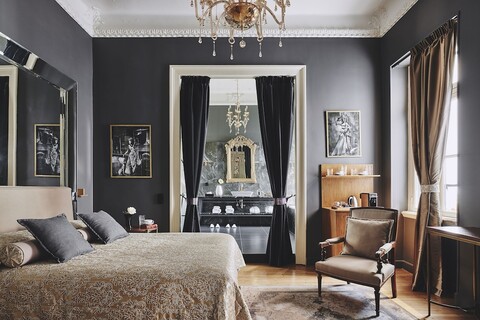 보헤미안 스위트 아테네, 메종 호텔 어른 전용