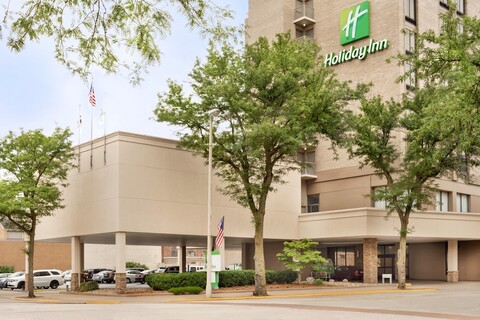 홀리데이 인 록 아일랜드 바이 IHG