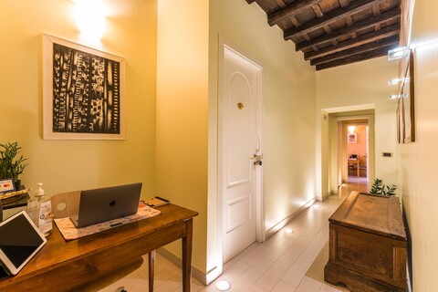 트리니타데이몬티 게스트 하우스