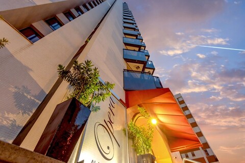 H4 호텔 오페라 자르징스